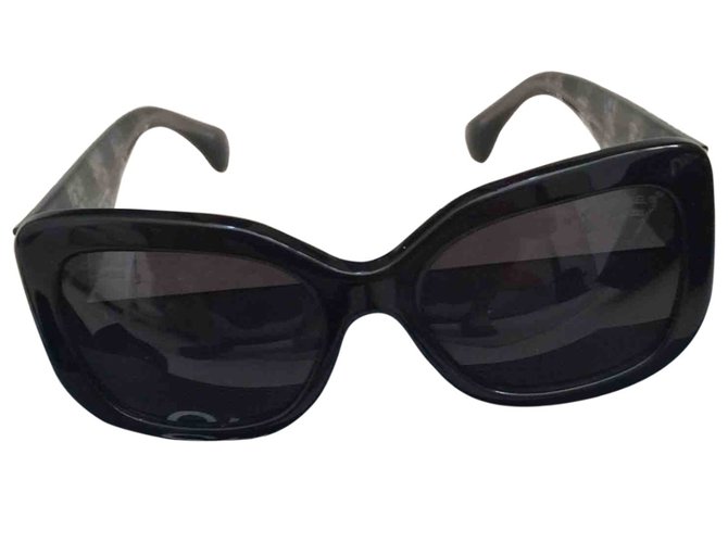 Chanel Sonnenbrille Schwarz  ref.28908