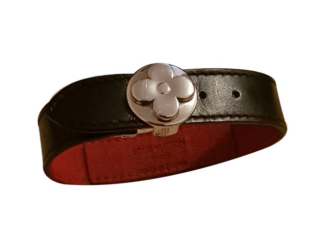 Louis Vuitton Bracelet en cuir Good Luck Noir  ref.29264