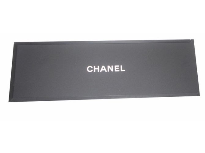 Chanel Domino Nero
