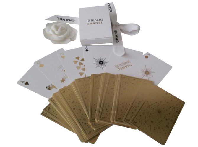 Chanel card game Golden Gold  ref.30177