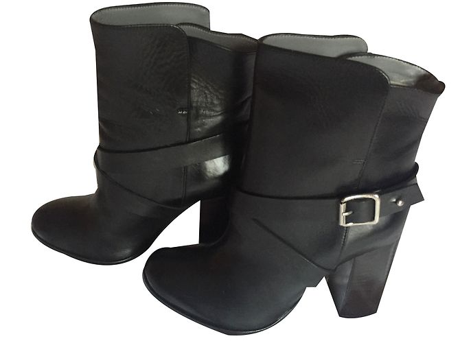 Gerard Darel Stivaletti
