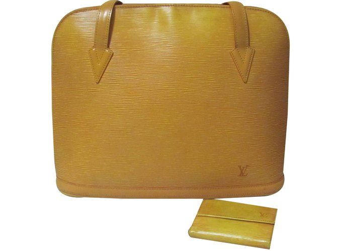Louis Vuitton Bolso Amarillo Cuero  ref.30242