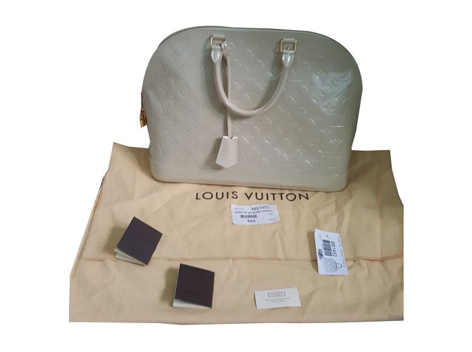 Louis Vuitton Alma Patent leather  ref.30271