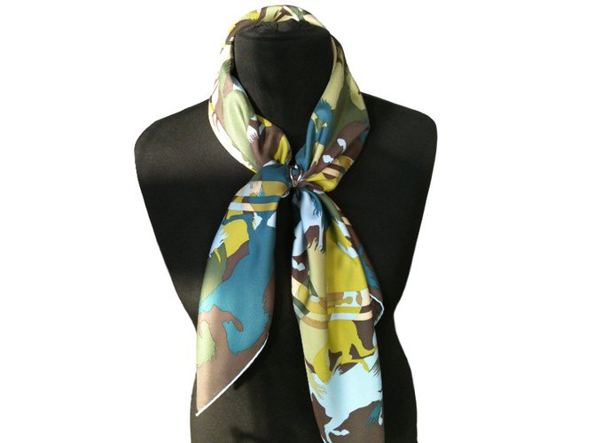 Hermès Silk scarves Multiple colors  ref.23701