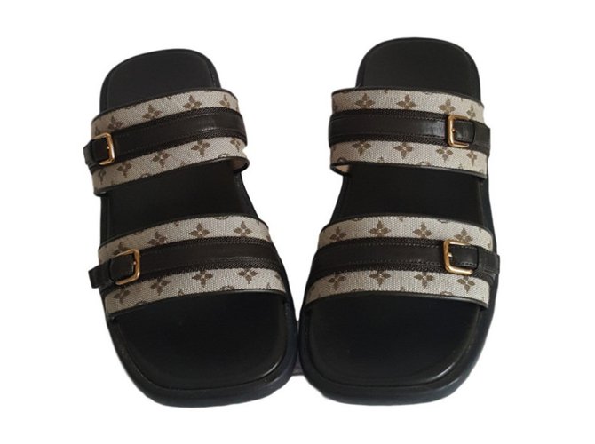 Louis Vuitton sandali Di gomma  ref.30376