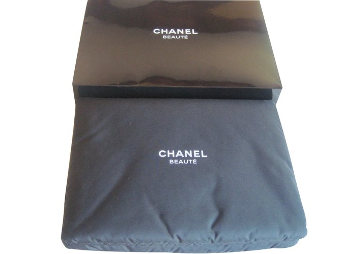 Chanel maleta maquiagem Preto Sintético  ref.30573