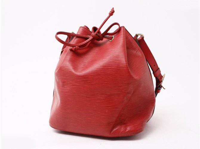 Noe Louis Vuitton Handbags Red Leather  ref.30804