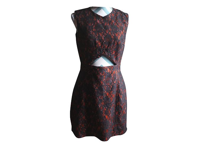 Abito in pizzo nero e rosso Adolfo Dominguez