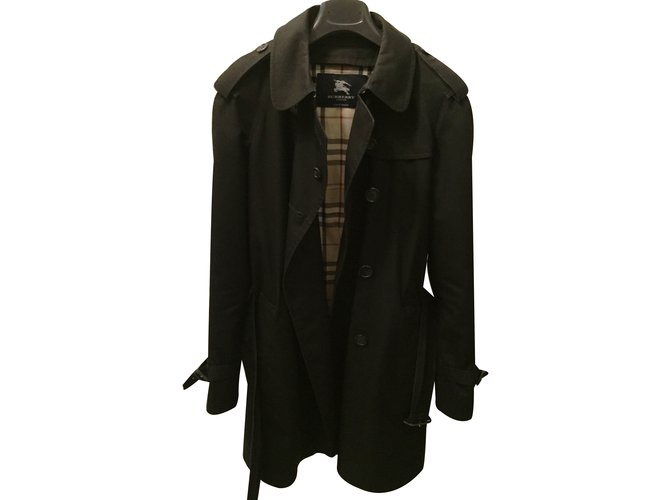 Burberry Trench coat Black Polyester  ref.31035