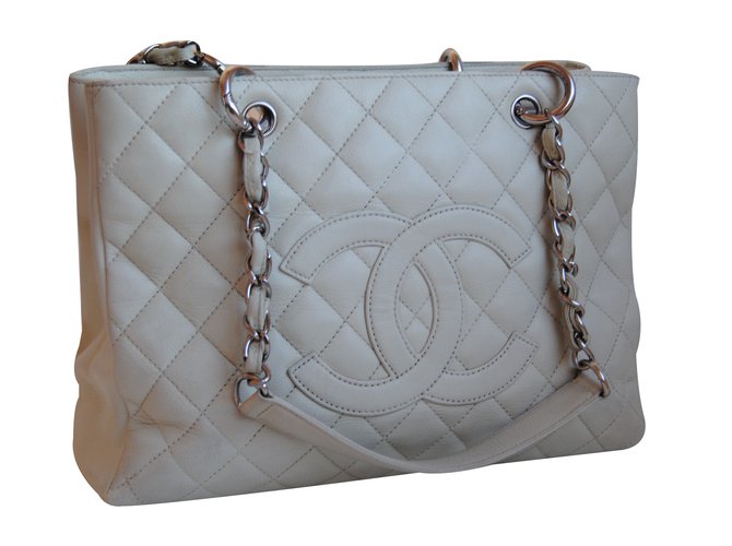 Chanel Grand shopping White Leather  ref.31135