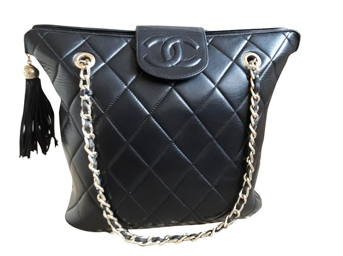 Chanel Handbag Black Leather  ref.31296