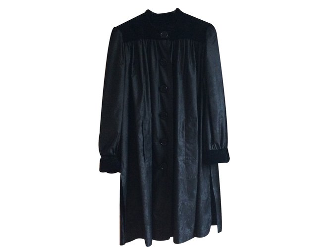 Yves Saint Laurent Coat Black Polyester  ref.31317