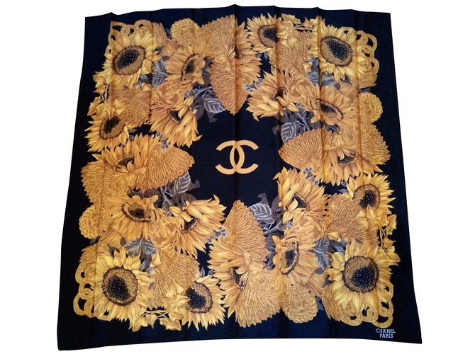 Chanel Silk scarf Multiple colors  ref.31505