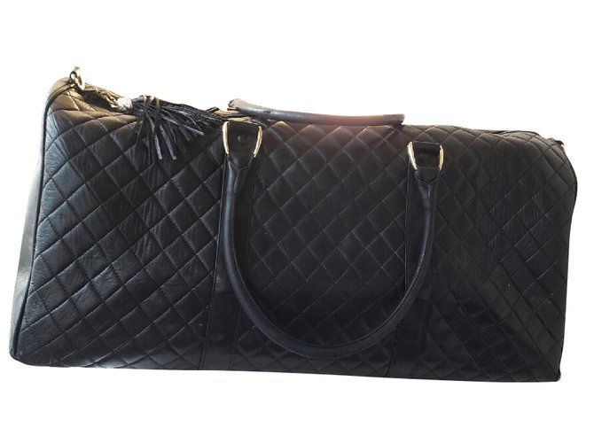 Chanel Travel bag Black Leather  ref.31829