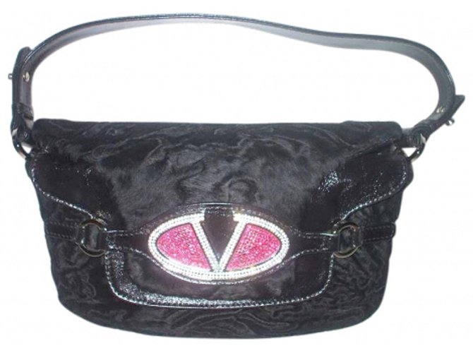 Sac de soirée Valentino Garavani en cuir noir et fourrure avec broche Swarovski 