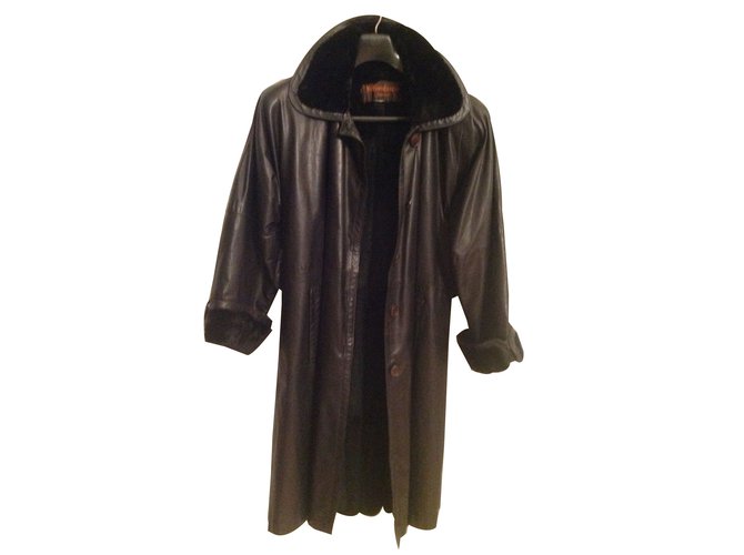 Yves Saint Laurent Coat Black Fur  ref.32087