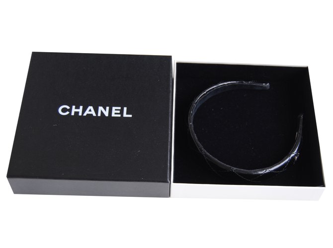 Fascia per capelli di Chanel Nero Pelle verniciata  ref.32322