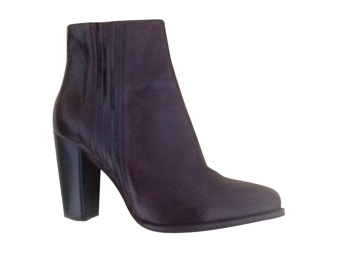 makkelijk te gebruiken Hoofd kreupel Zara Ankle Boots Dark red Leather ref.32446 - Joli Closet