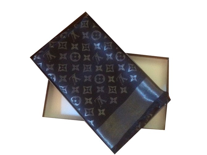 Louis Vuitton Shine Black Silk  ref.33287