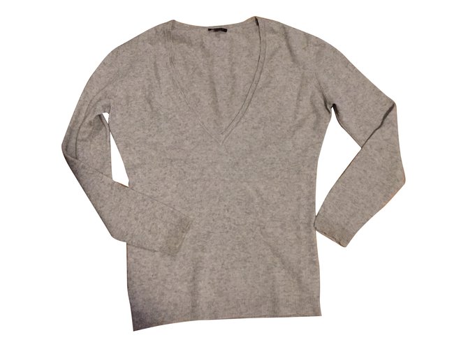 Sandro cashmere V neck sweater Grey  ref.33360