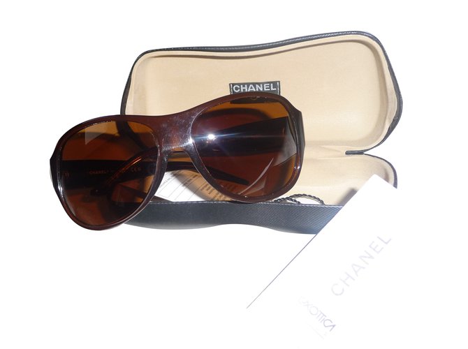 Chanel Oculos escuros Marrom Plástico  ref.33376