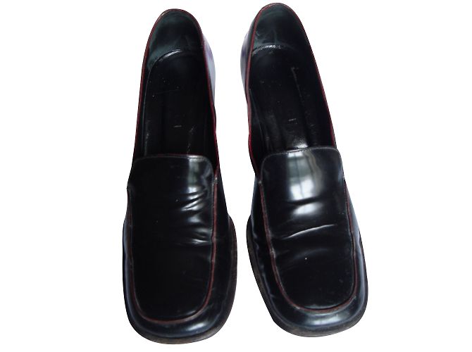 Gucci Loafers Black Leather Medium Heel
