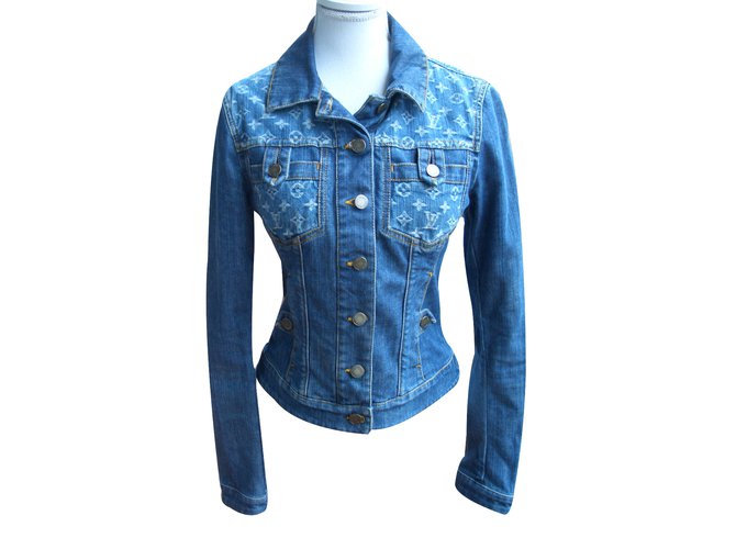 Louis Vuitton denim jacket Back Is Designed With LV Beautiful Jacket