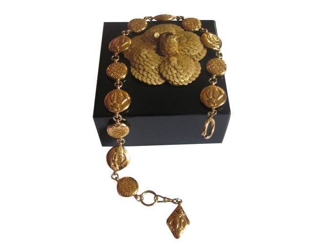 Chanel Necklace Golden Metal  ref.33780