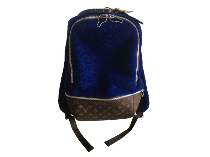 Louis Vuitton Backpacks Blue  ref.33950