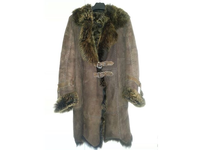 Rizal Coat Chocolate