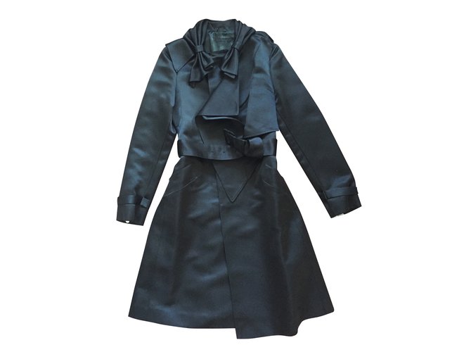 Helmut Lang Trench coat Black Silk  ref.34093