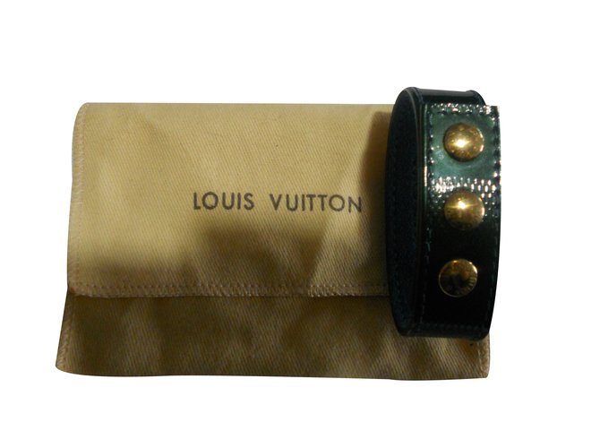 Louis Vuitton Pulseiras Verde Couro  ref.34136