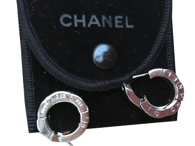 Chanel Boucles d'oreilles Blanc  ref.34161