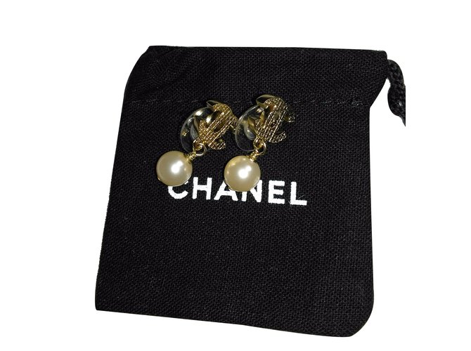 Boucles d'oreilles Chanel Métal Doré  ref.34175