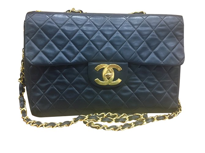 Chanel Handbag Black Leather  ref.34223