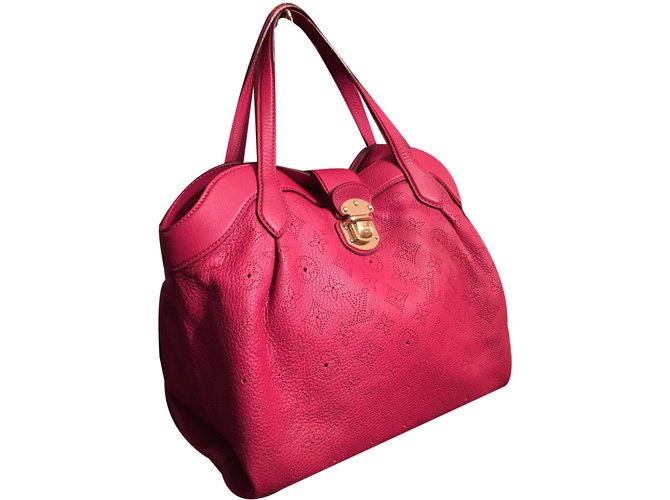 Cirrus Louis Vuitton Handbag Red Dark red Leather  ref.34478