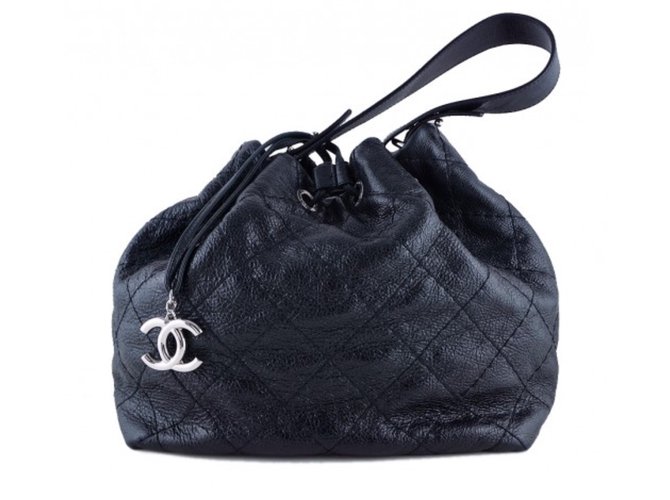 Chanel On-the-road-drawstring Tote bag Black Leather ref.34645