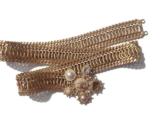 Chanel cinto Dourado