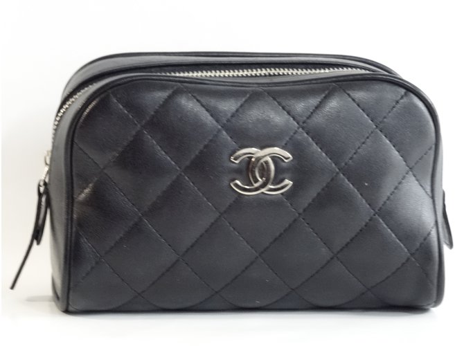 Chanel Purse, wallet, case Black Leather  ref.35253
