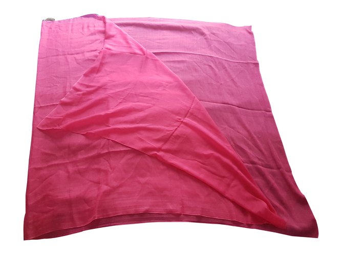 Hermès Silk scarf Pink Cashmere  ref.35392