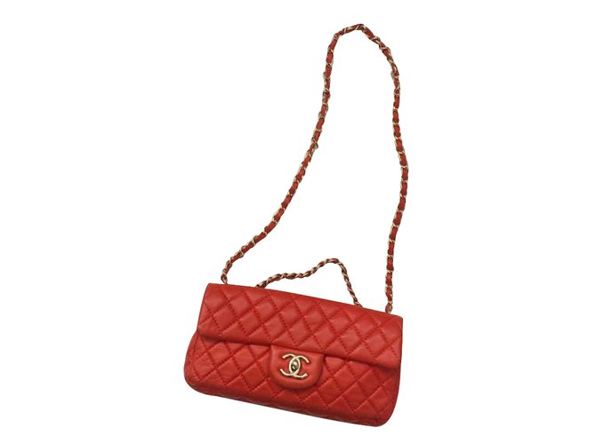 Chanel Red Washed Quilted Lambskin Leather East/West Flap Bag  ref.35475
