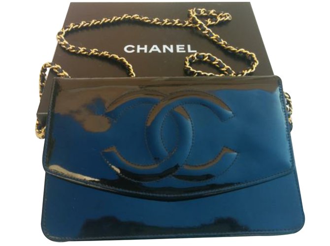 Chanel Bolso Negro Charol  ref.35611