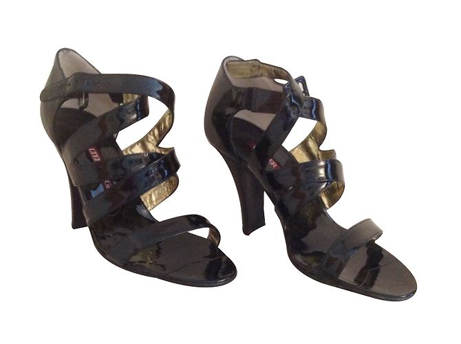 Walter Steiger Pumps aus schwarzem Lackleder 37IT