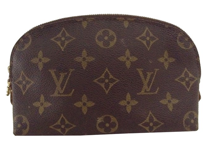 Louis Vuitton Necessaire Marrom Couro  ref.35910