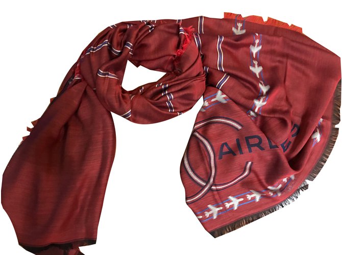 Chanel Silk scarf Dark red Cashmere  ref.36177