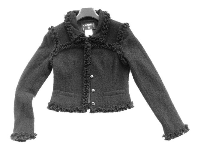 Petite veste en tweed noir Chanel  ref.36248