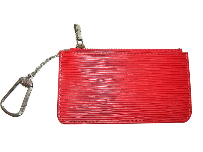 Louis Vuitton Porte clés en cuir Rouge  ref.36266