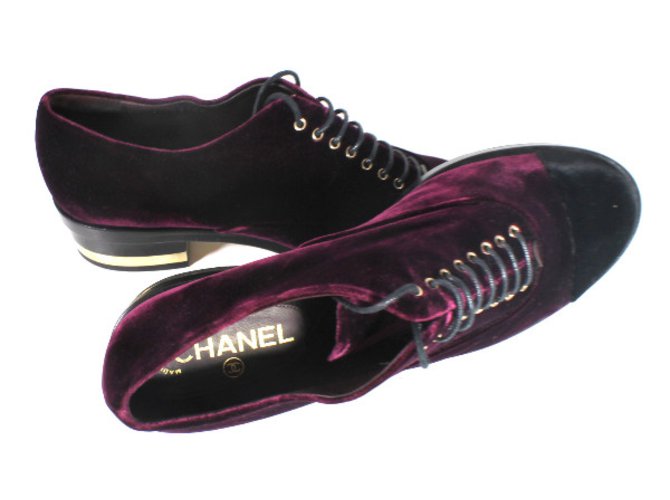 Chanel Lace ups Dark red Velvet  ref.36302