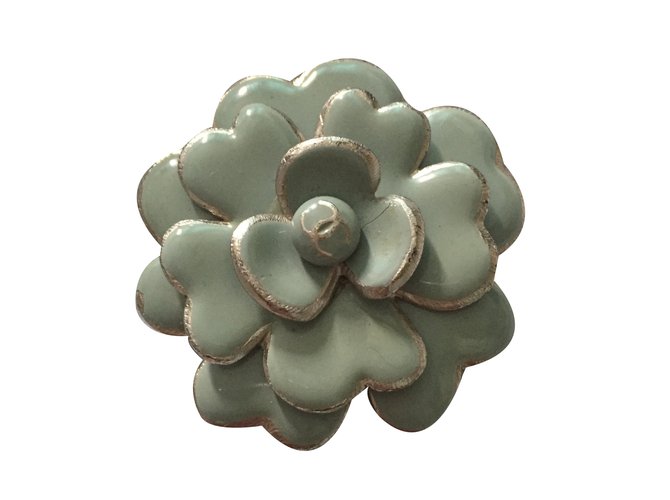 Chanel Pin & brooch Blue Ceramic  ref.36332