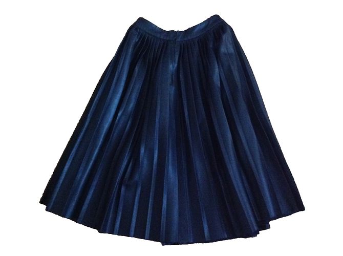 Falda longuette Asos de imitación cuero negra plisada Negro